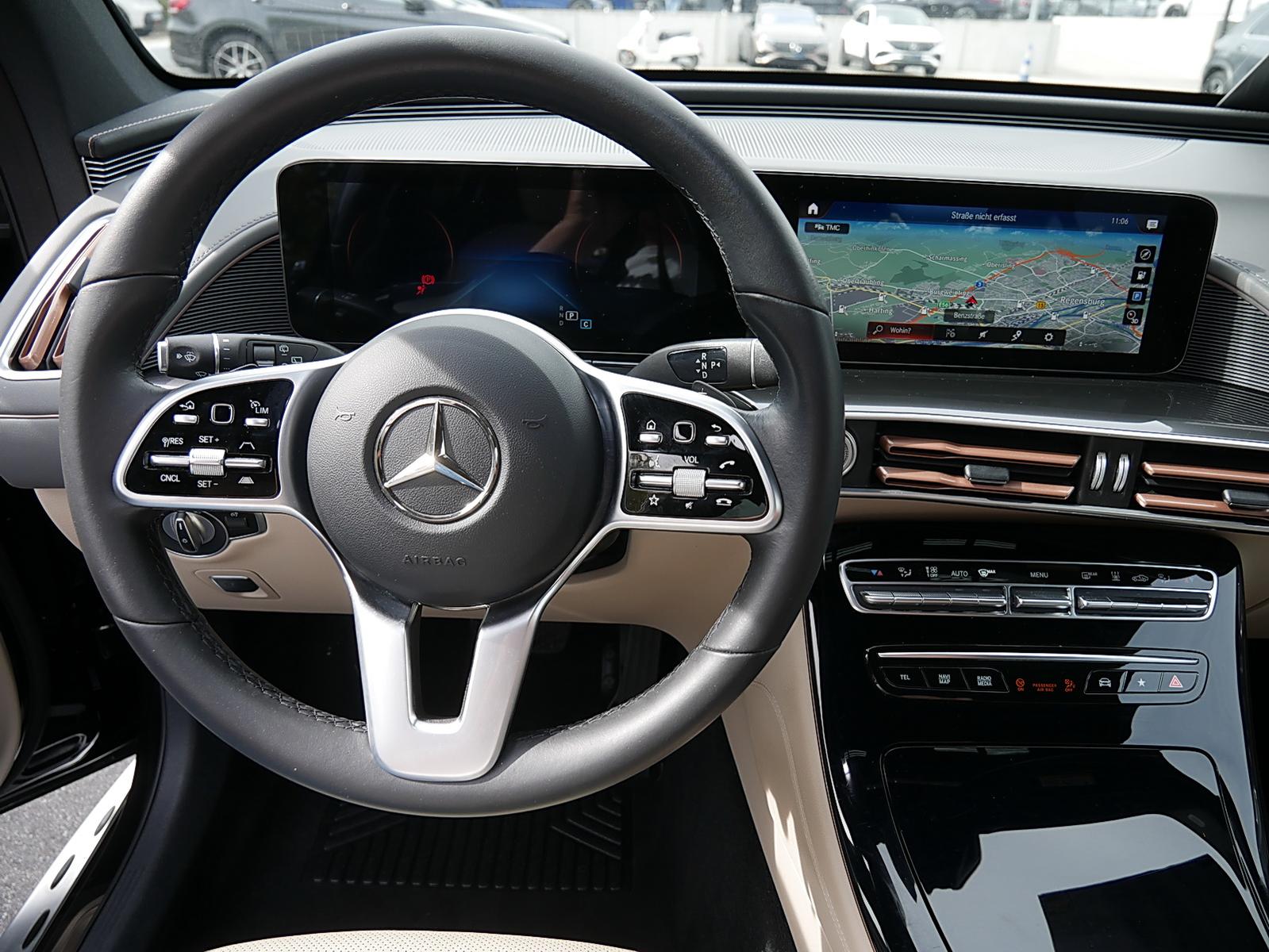 Mercedes-Benz EQC 400 4MATIC AMG+DISTRONIC+Schiebedach+Memory+