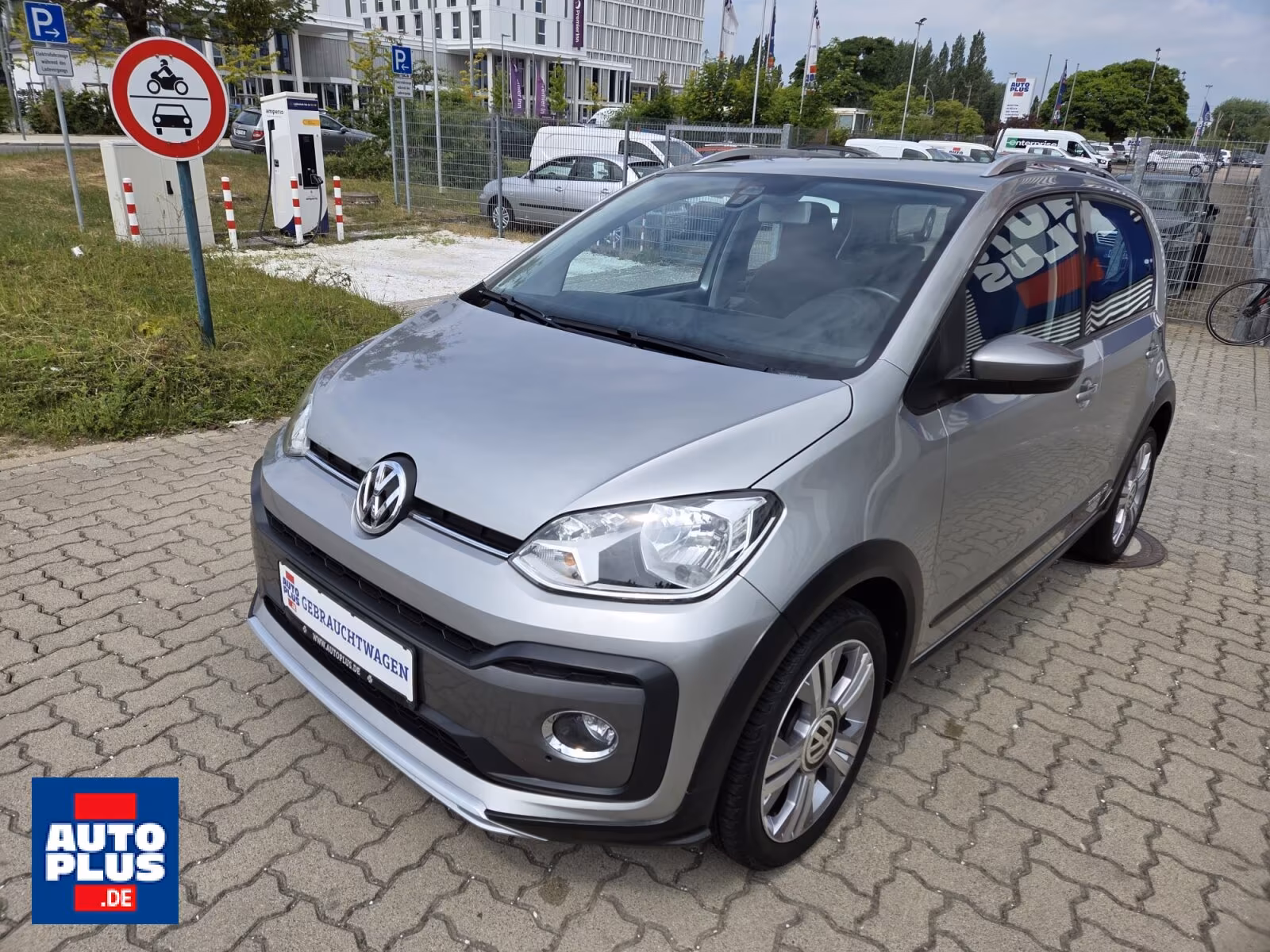 Volkswagen up! BMT cross up! SITZHZG+PDC+KLIMA+TEMPOMAT+G