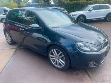 Volkswagen Golf - 2