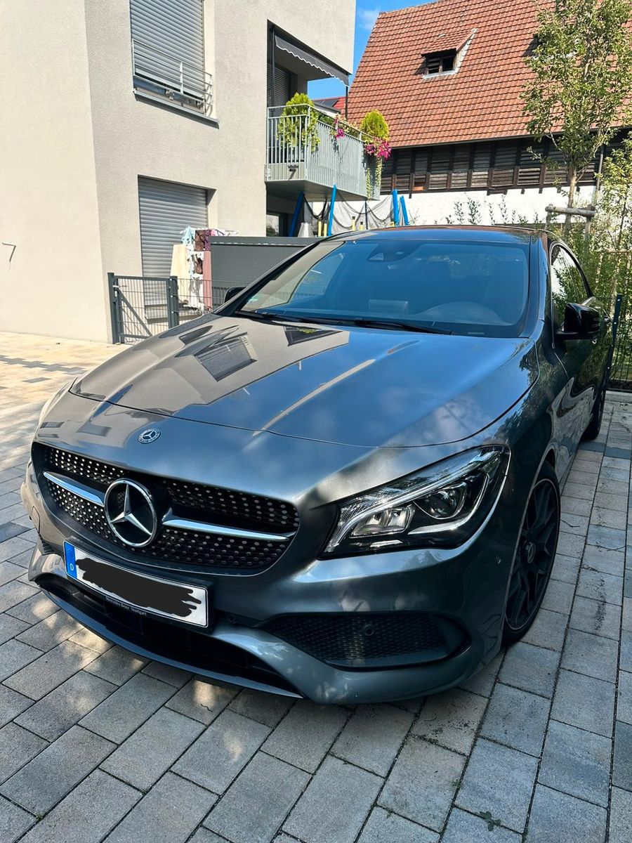 MERCEDES-BENZ CLA 180 -