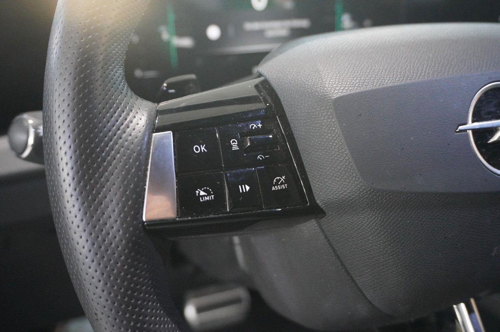 Fahrzeugabbildung Opel Astra L ST 1.5D GS LINE NAVI/LED/360°/SH/DAB/AHK