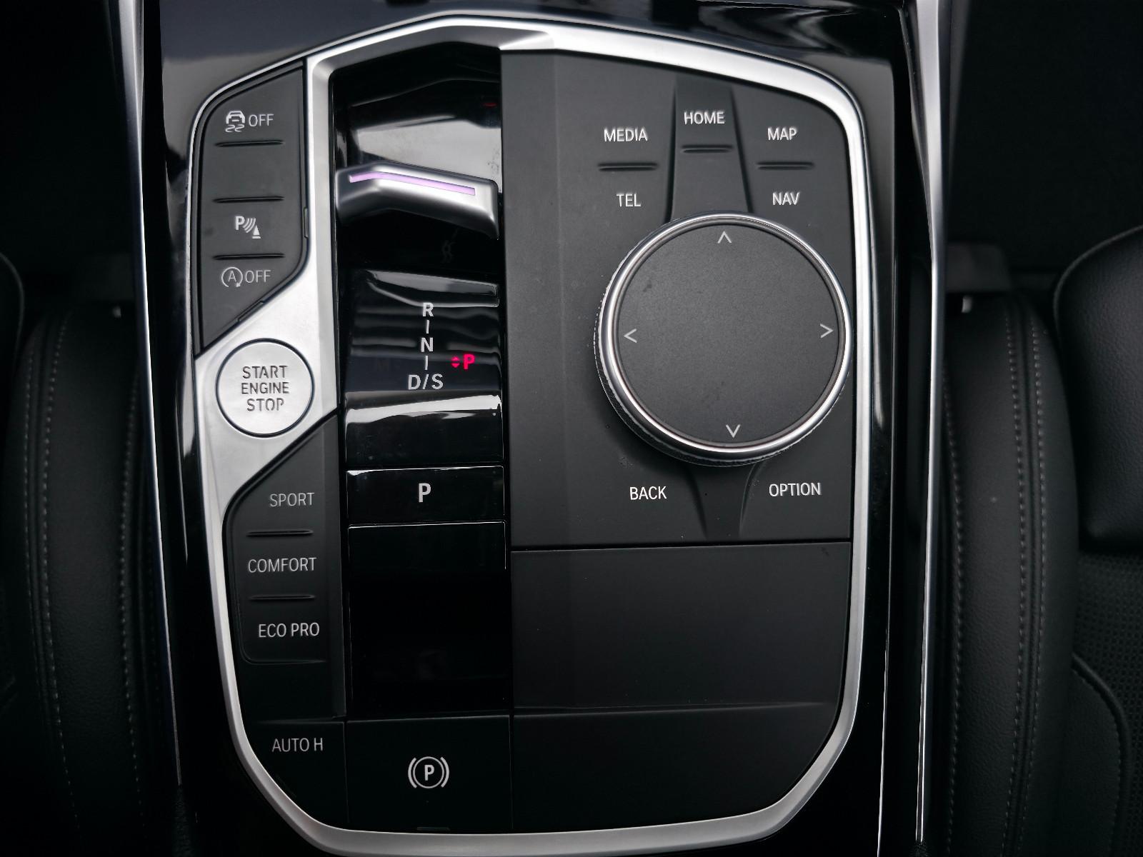 BMW 330i Touring Steptronic LED NAVI SHZ LHZ