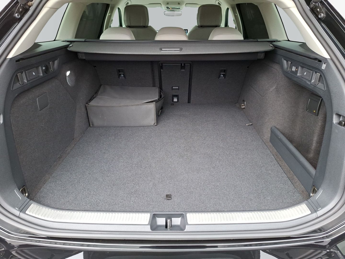 Passat Variant 1.5 eHybrid DSG Elegance *LEDER*A