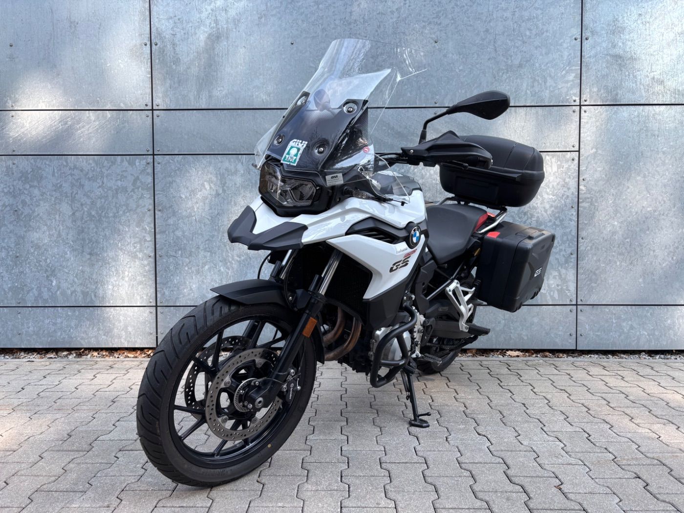 Fahrzeugabbildung BMW F 750 GS, Koffer, Hohe Scheibe, Sturzbügel,