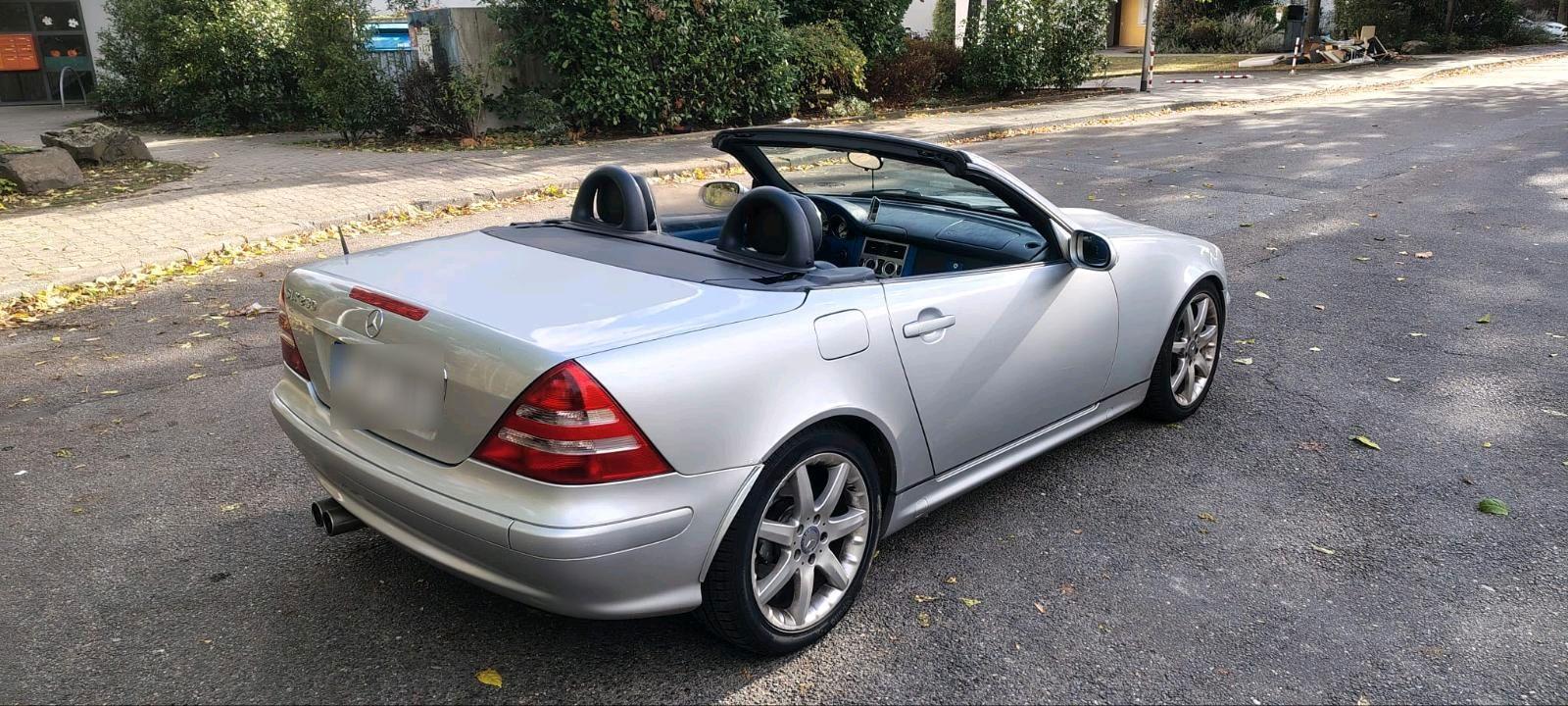 Mercedes-Benz SLK 230