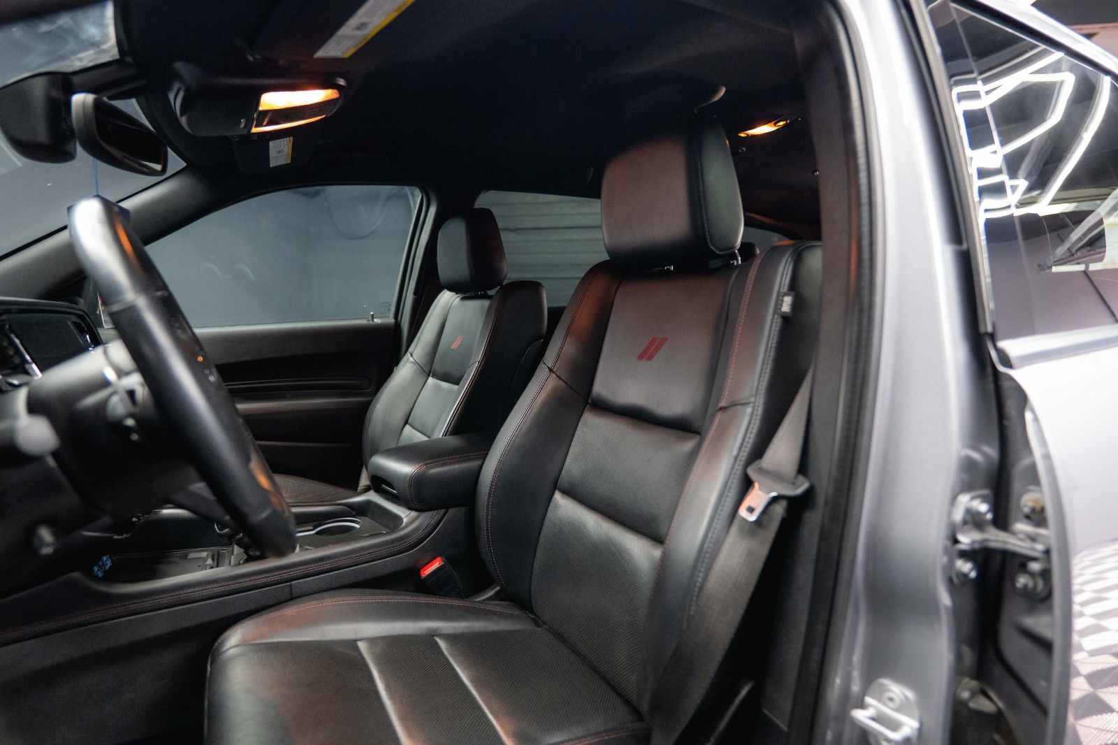 Fahrzeugabbildung Dodge Durango 5.7 V8 R/T SRT 4x4 Night-Paket Modell 22