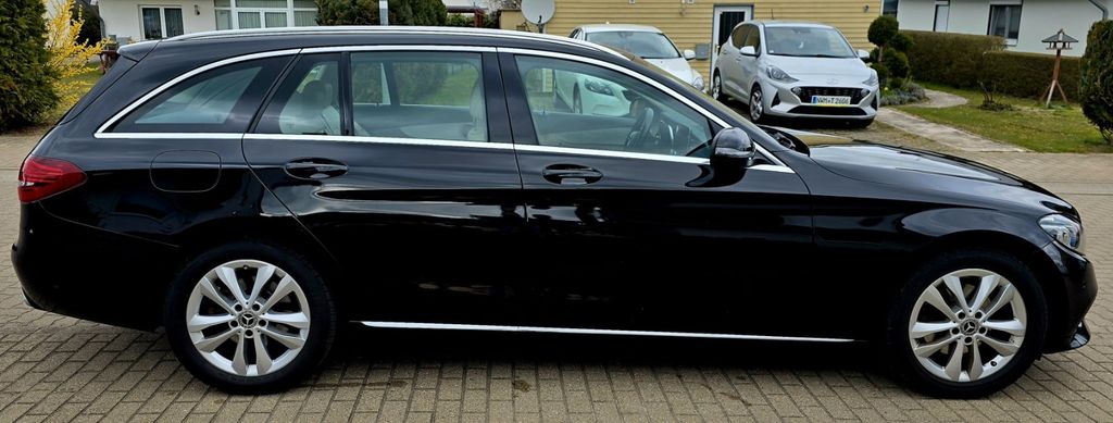 Image of Mercedes-Benz C 220