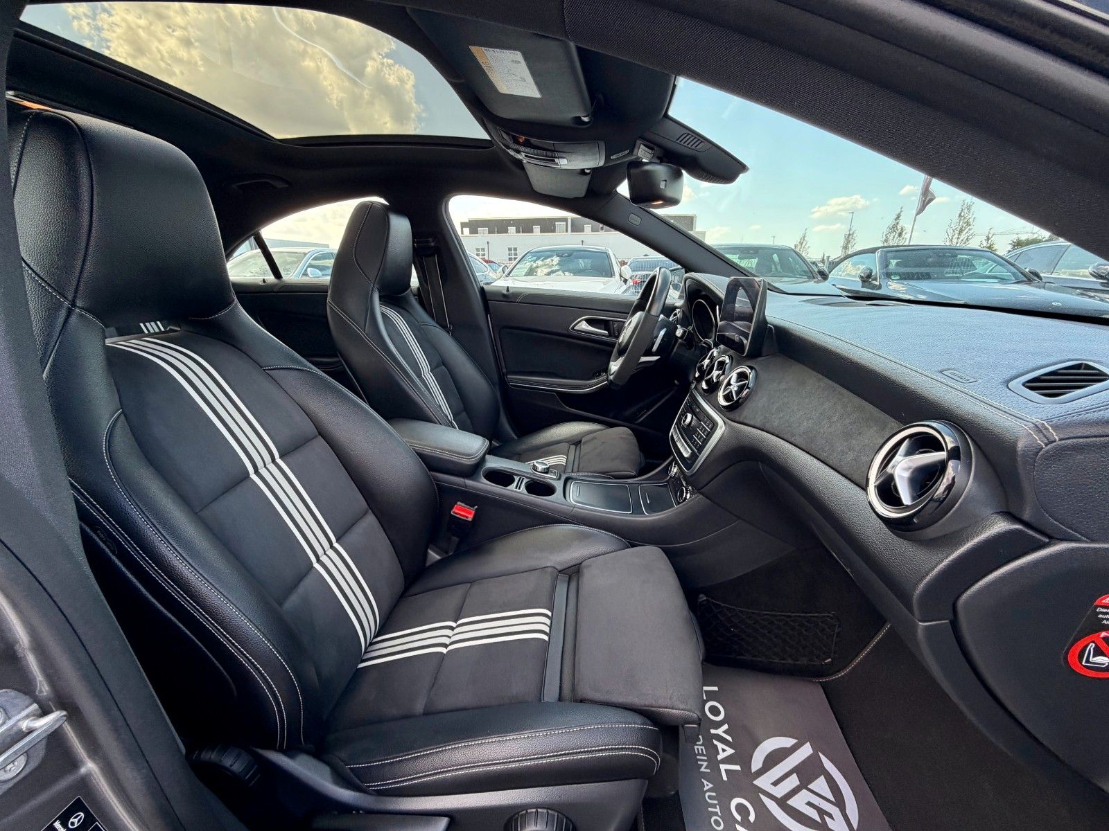 Mercedes-Benz CLA 200 AMG Edition PANO KAMERA LED Ambiente foto 22