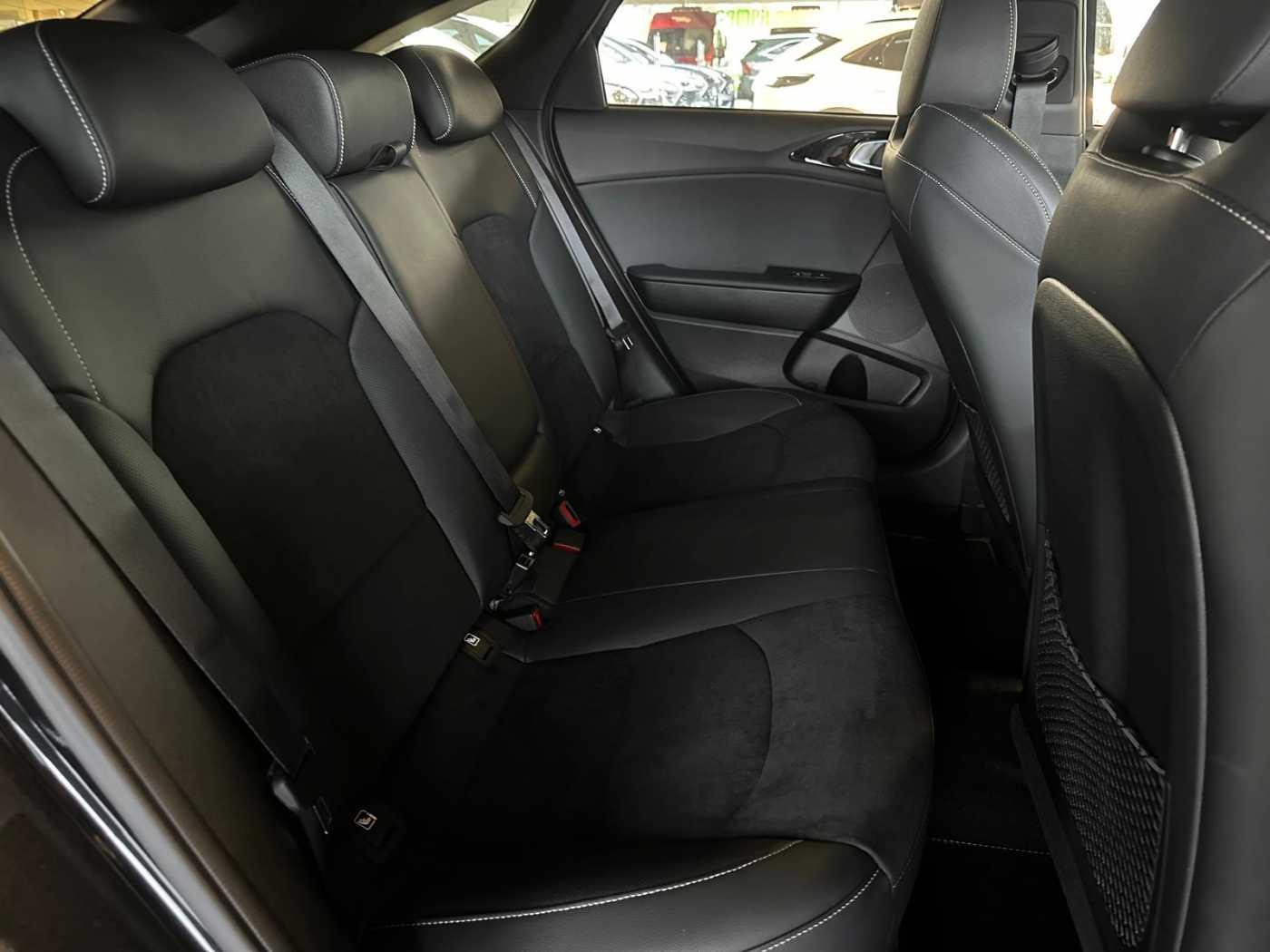 Kia PROCEED 1.5T DCT7 GTL TEC GD 18Z LEDER