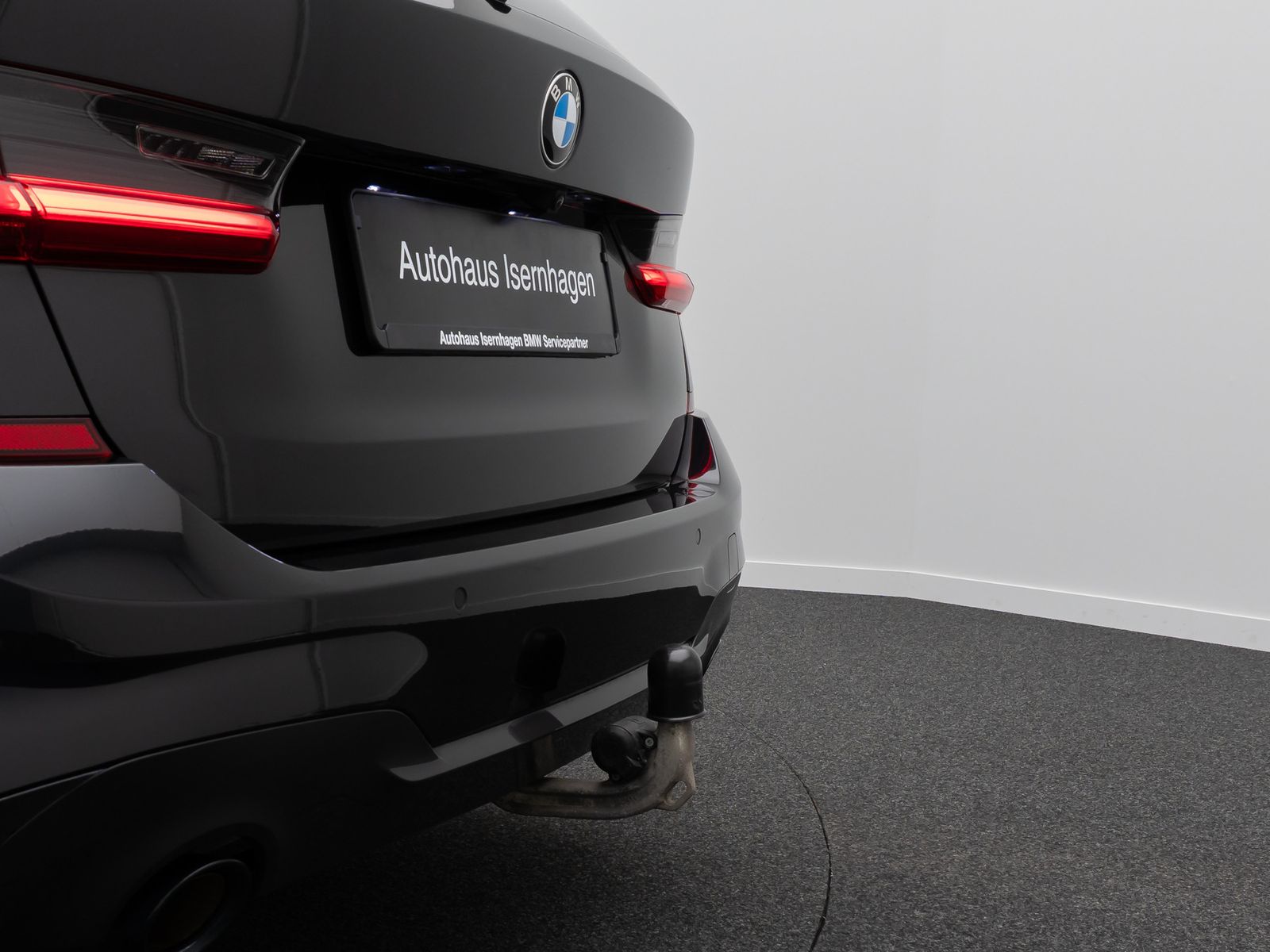 Fahrzeugabbildung BMW 330e M Sport Kamera DAB HiFi Laser Panorama HUD