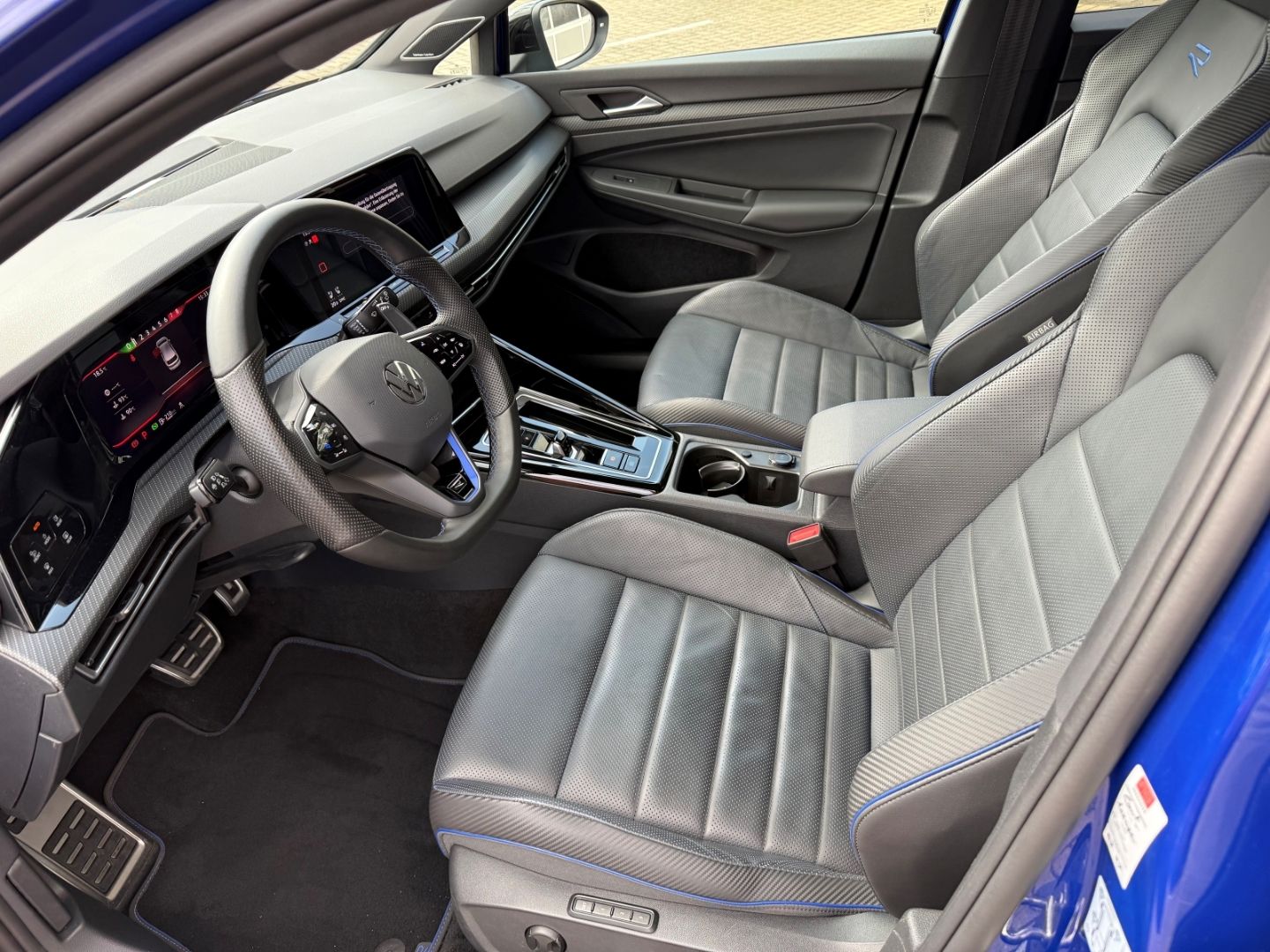 VW Golf R Performance 4M 2.0TSI APR Akra Nappa H&K - Image 14
