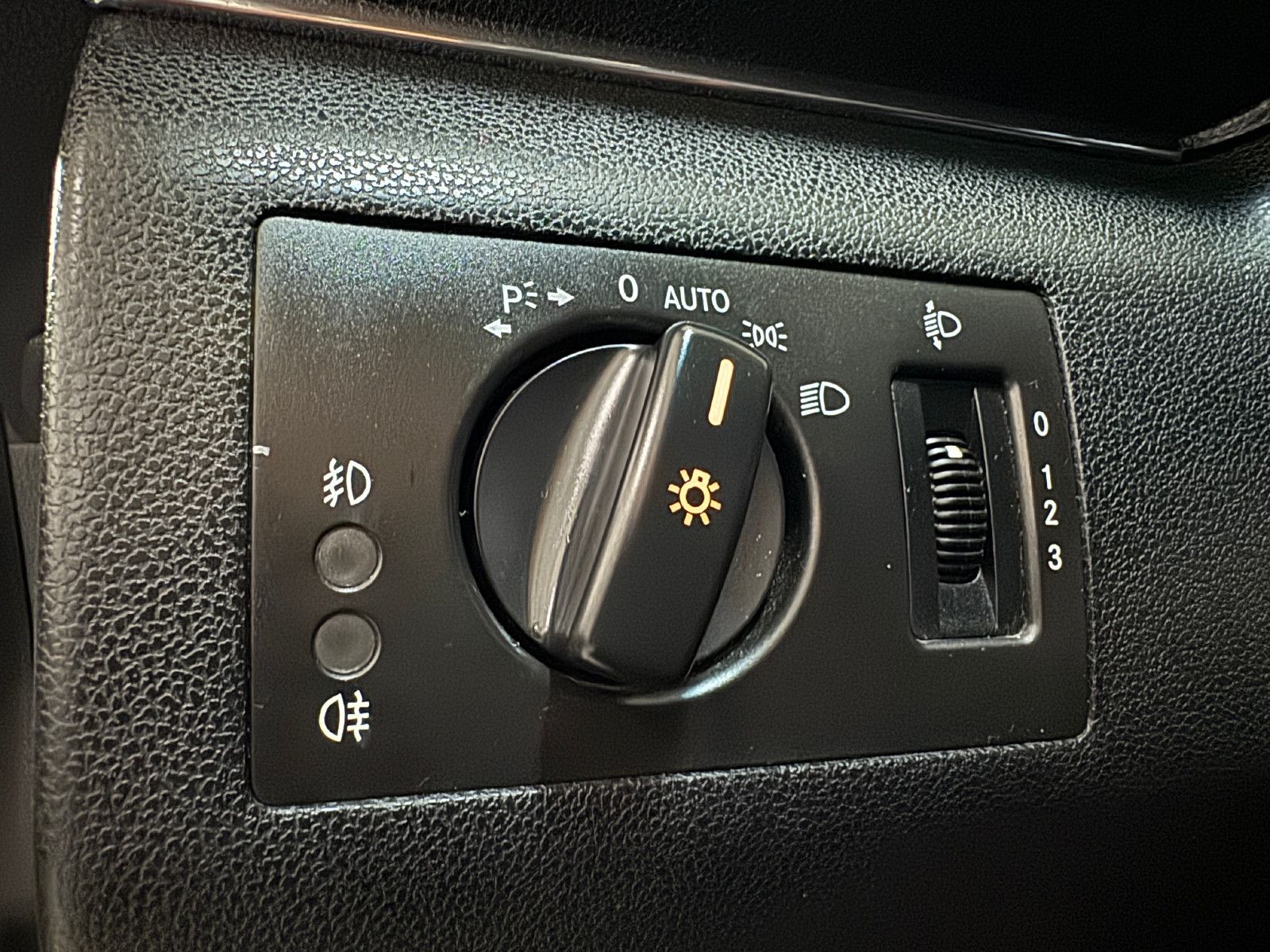 Fahrzeugabbildung Mercedes-Benz B 180 CDI AUTOMATIK TEMPOMAT KLIMA PANORAMA