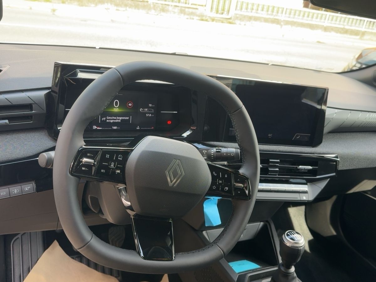 Fahrzeugabbildung Renault Clio Evolution TCe 115 - mit KI generiert/bearbeitet