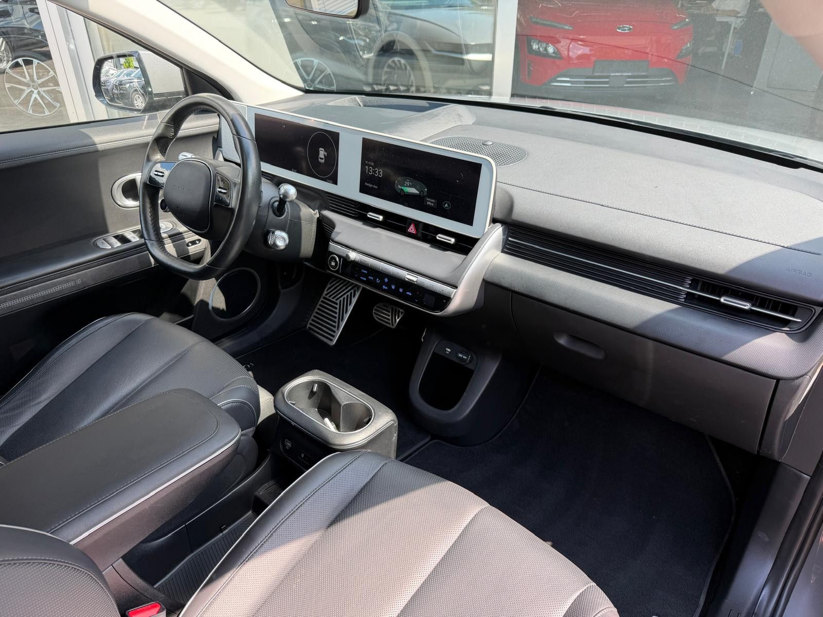 Fahrzeugabbildung Hyundai Ioniq 5 Uniq 4WD RELAX+HEAD+LED+SOLAR+360+ACC+WP