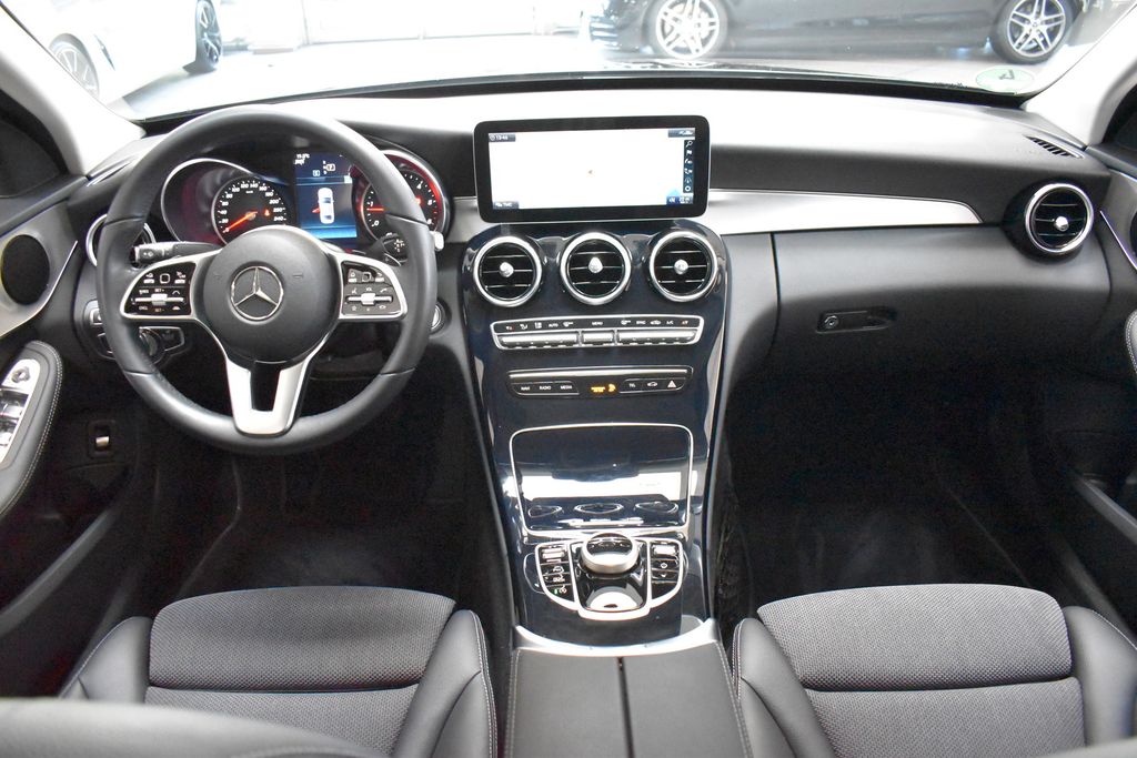 Mercedes-Benz C 300 d 4M 15 T/KM DISTR TOTW SPUR UNFALLFREI