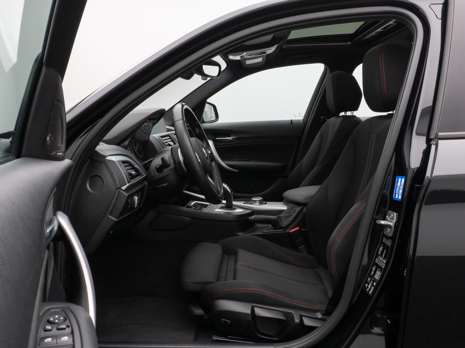 BMW 120d xD Sport Line Glasdach H/K PDC LED Komfort