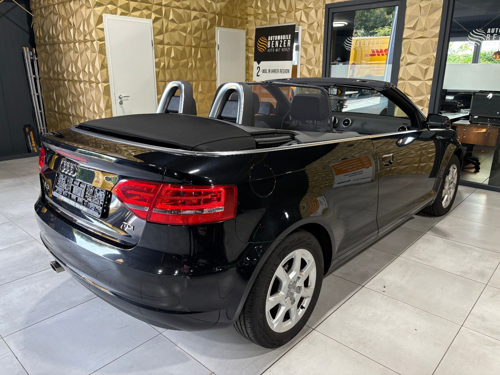 Fahrzeugabbildung Audi A3 Cabriolet Attraction/PDC/SHZ/KLIMA/ALCANTARA
