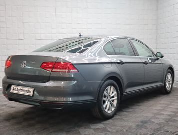 Volkswagen Passat - 6