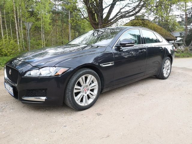 Jaguar XF 35t 340PS AWD Portfolio Automatik Portfolio