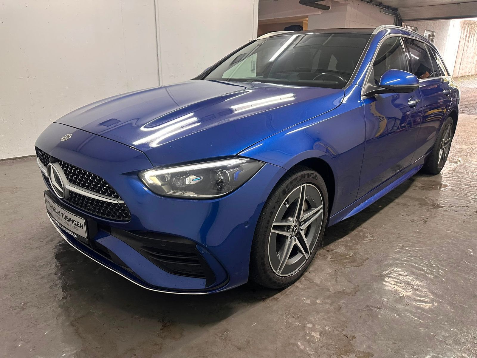 Fahrzeugabbildung Mercedes-Benz C 300 de T *AMG-LINE*MASSAGE*AHK*360*KEYGO*PANO