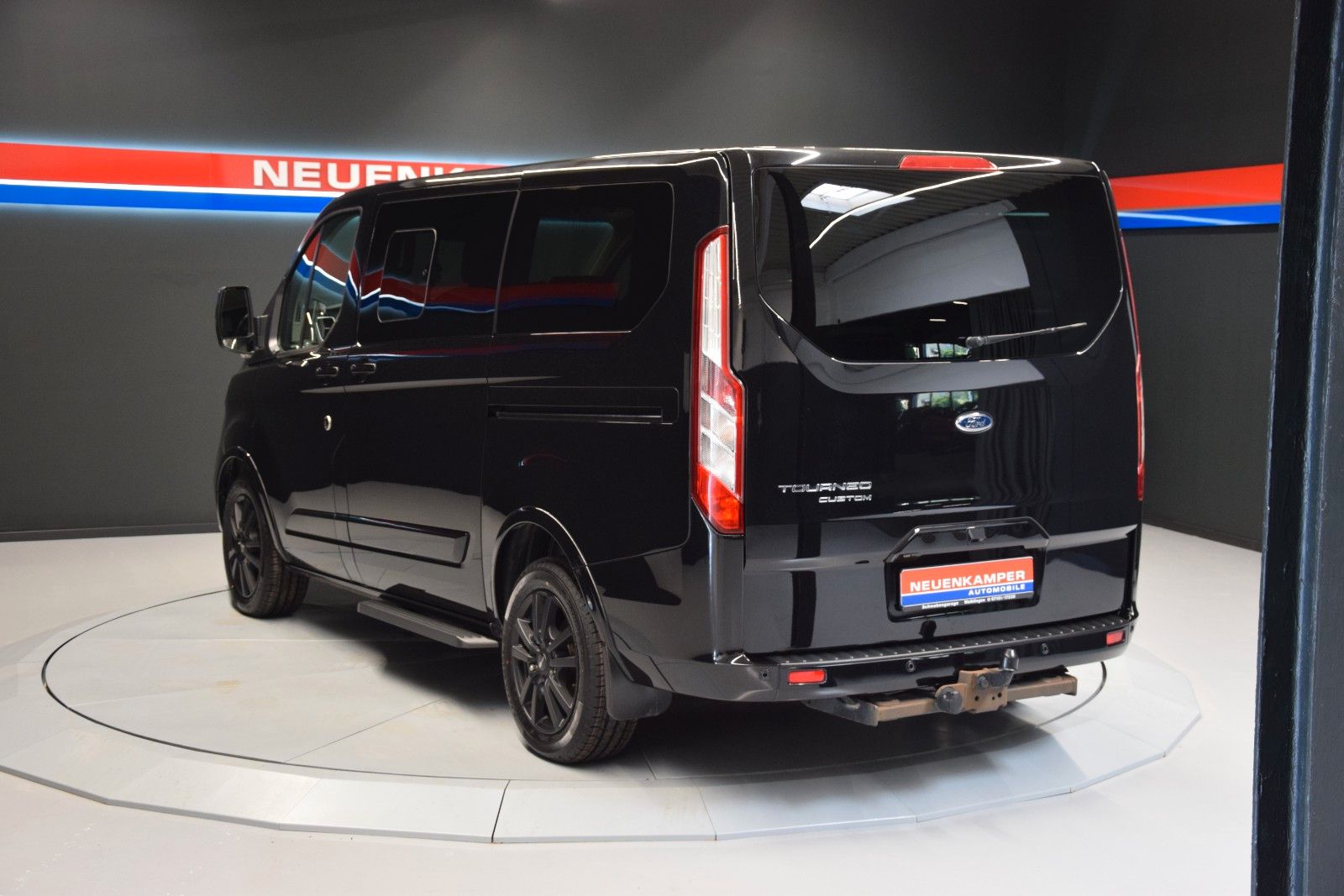 Fahrzeugabbildung Ford Custom 320 L1 Leder Navi Autom. Kamera