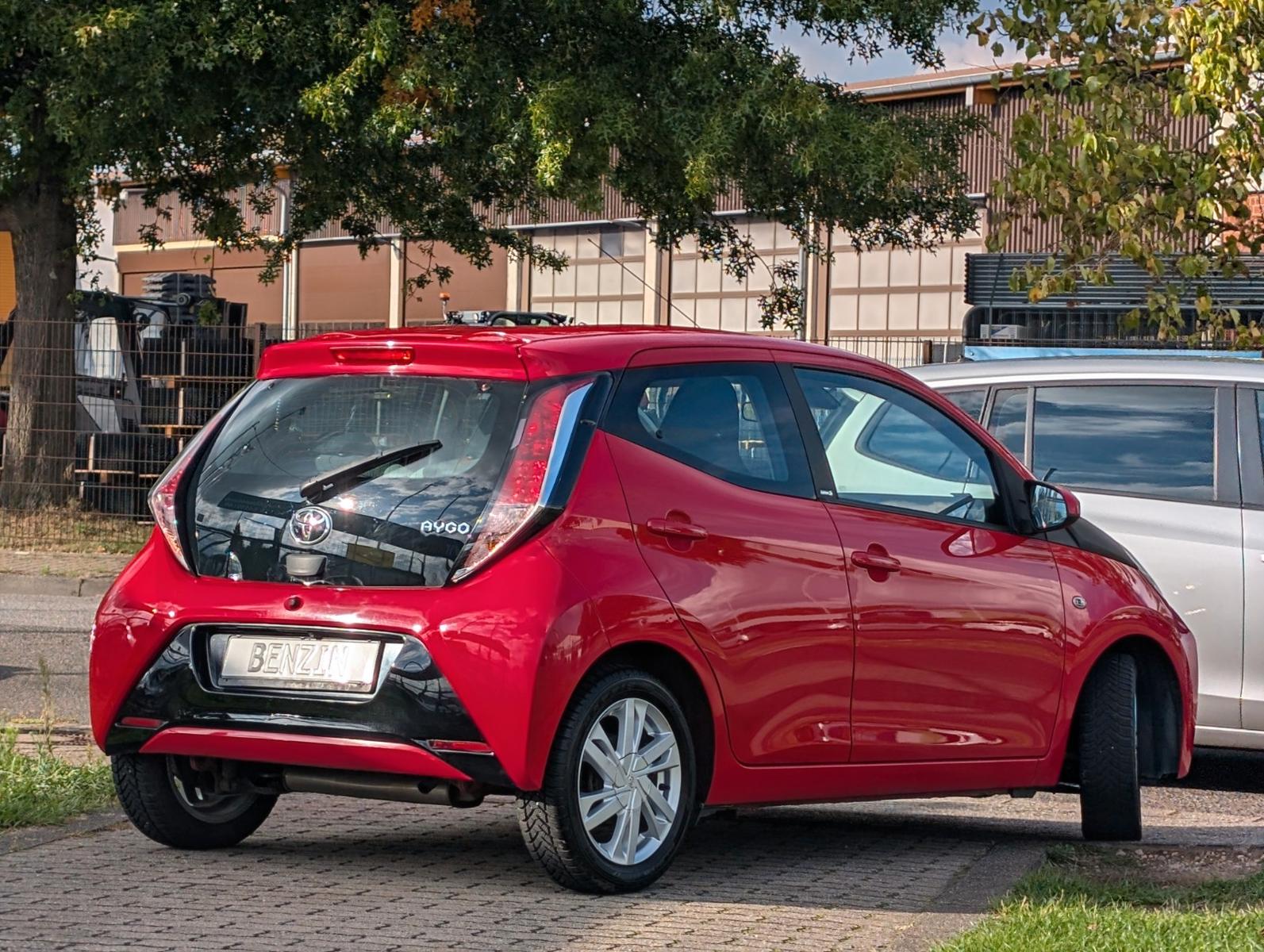 Toyota Aygo AYGO x-play Edition-S*KLIMA*KAMERA*TEMPOMAT