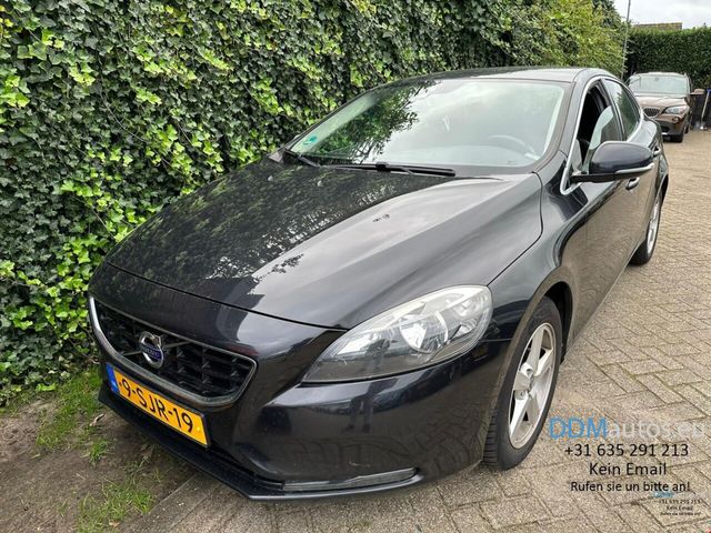 Volvo V40 1.6 D2 Momentum Navigatie/Ecc/Nieuw