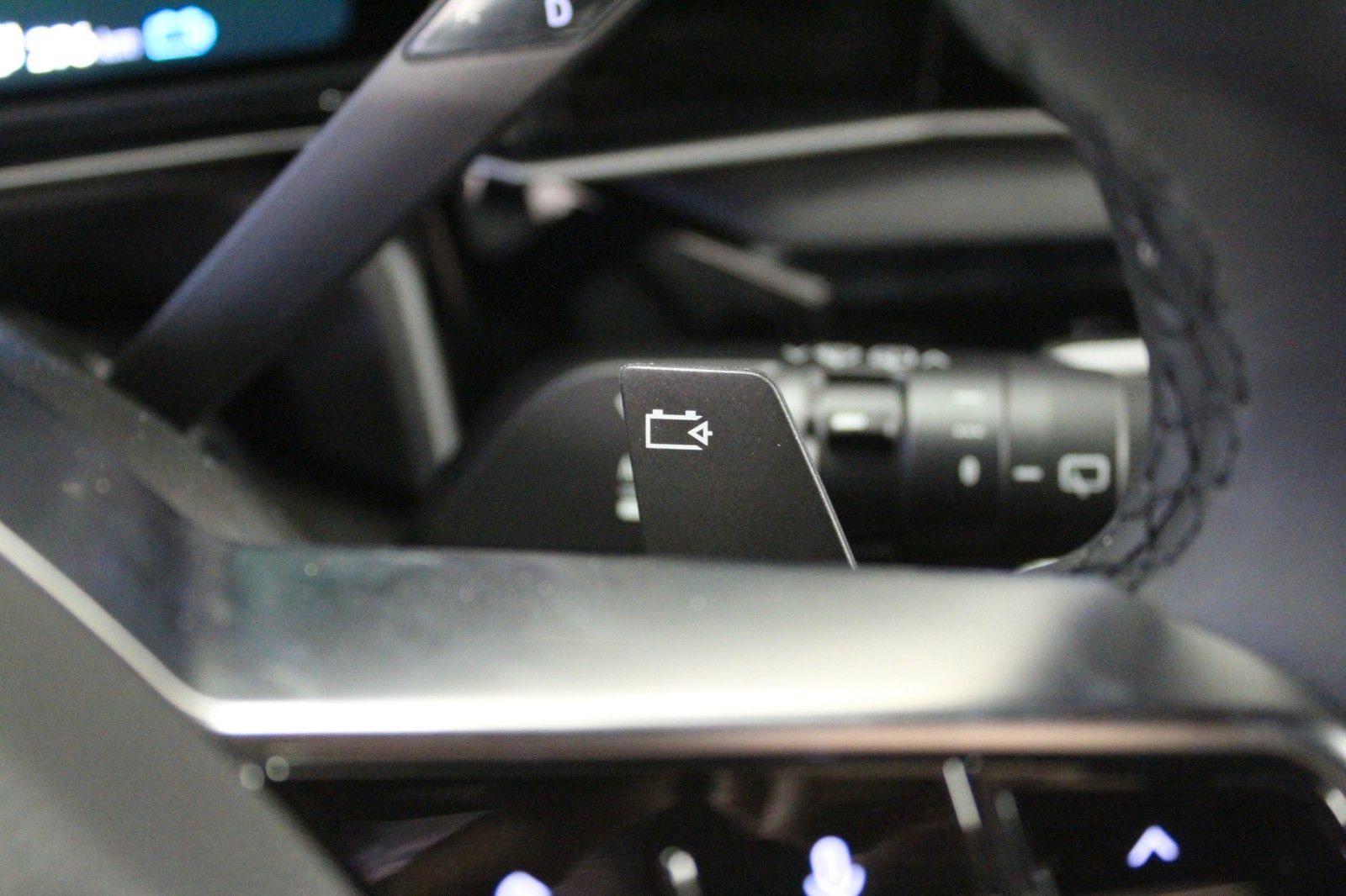 Fahrzeugabbildung Renault R 4 150 Comfort Range Iconic *Vollausstattung*