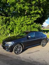 BMW X4 M40 M40i  - graue BMW X4 M40