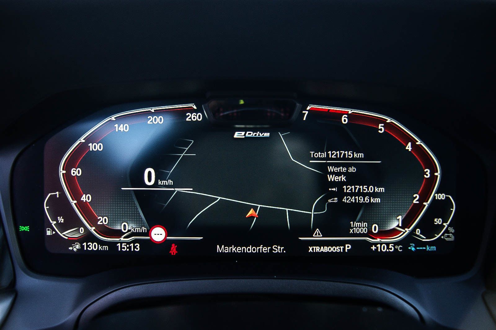 Fahrzeugabbildung BMW 330 e Touring xDrive Aut. M-SPORT H&K ANHZV LIVE