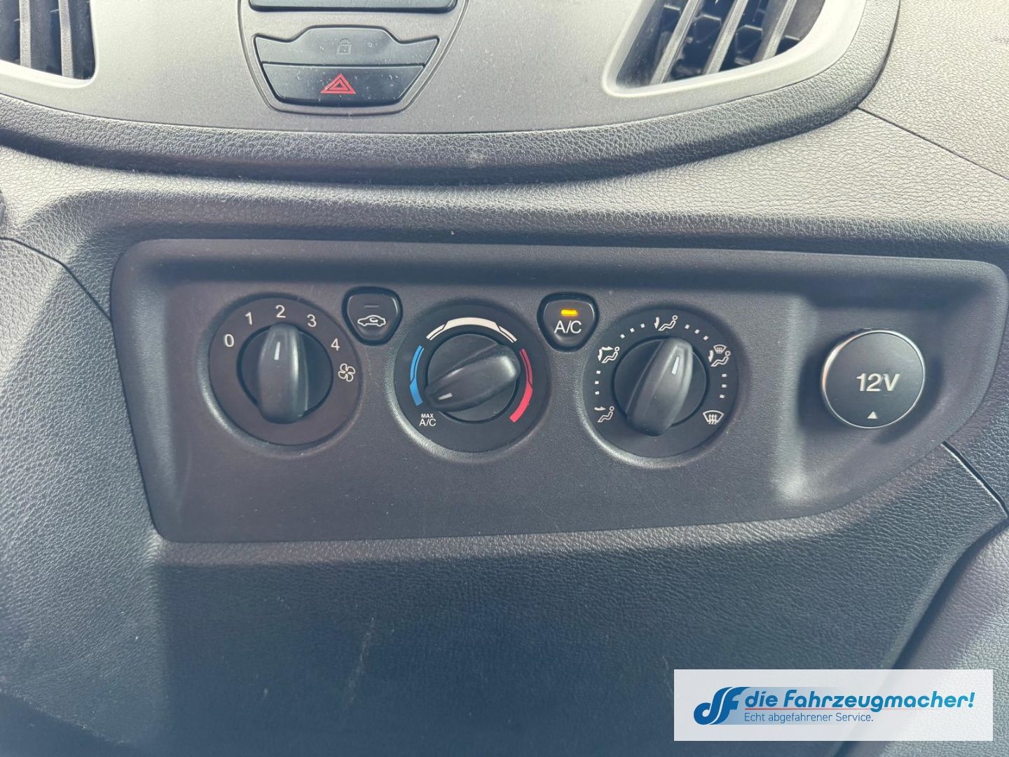 Fahrzeugabbildung Ford Transit Kombi 350 L3 Trend 2.2 TDCi DPF *2269 *K