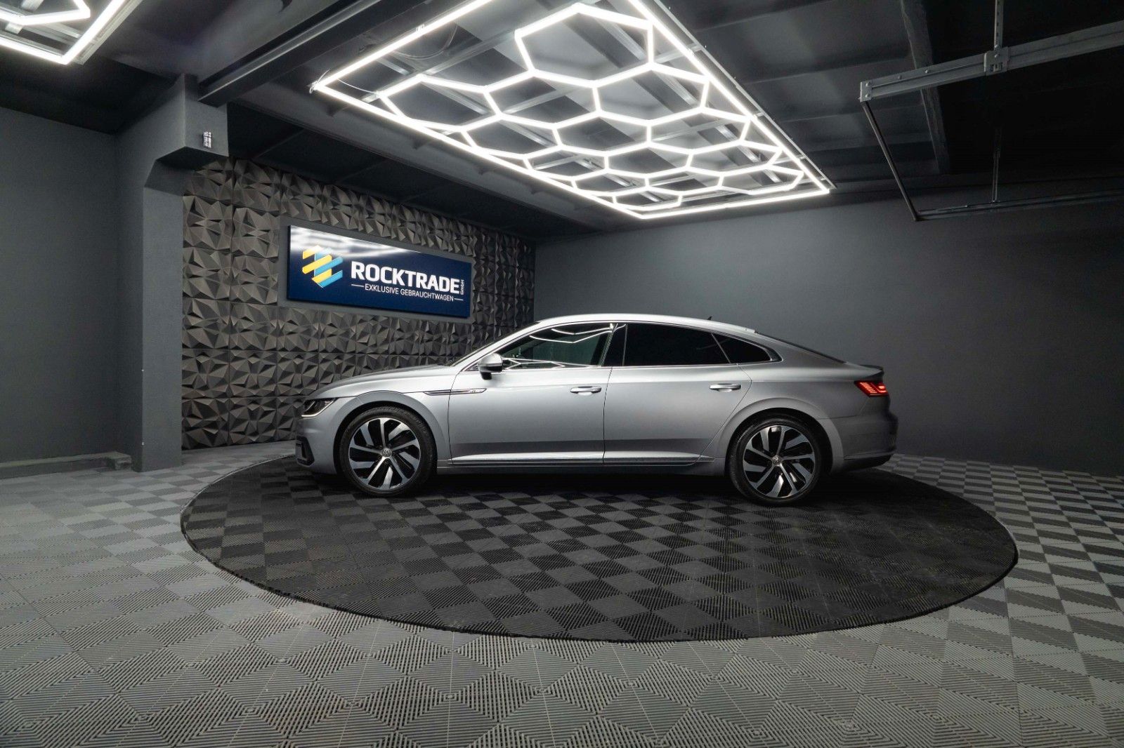 Fahrzeugabbildung Volkswagen Arteon R-Line+ | ACC | Massage | LED | 19 Zoll
