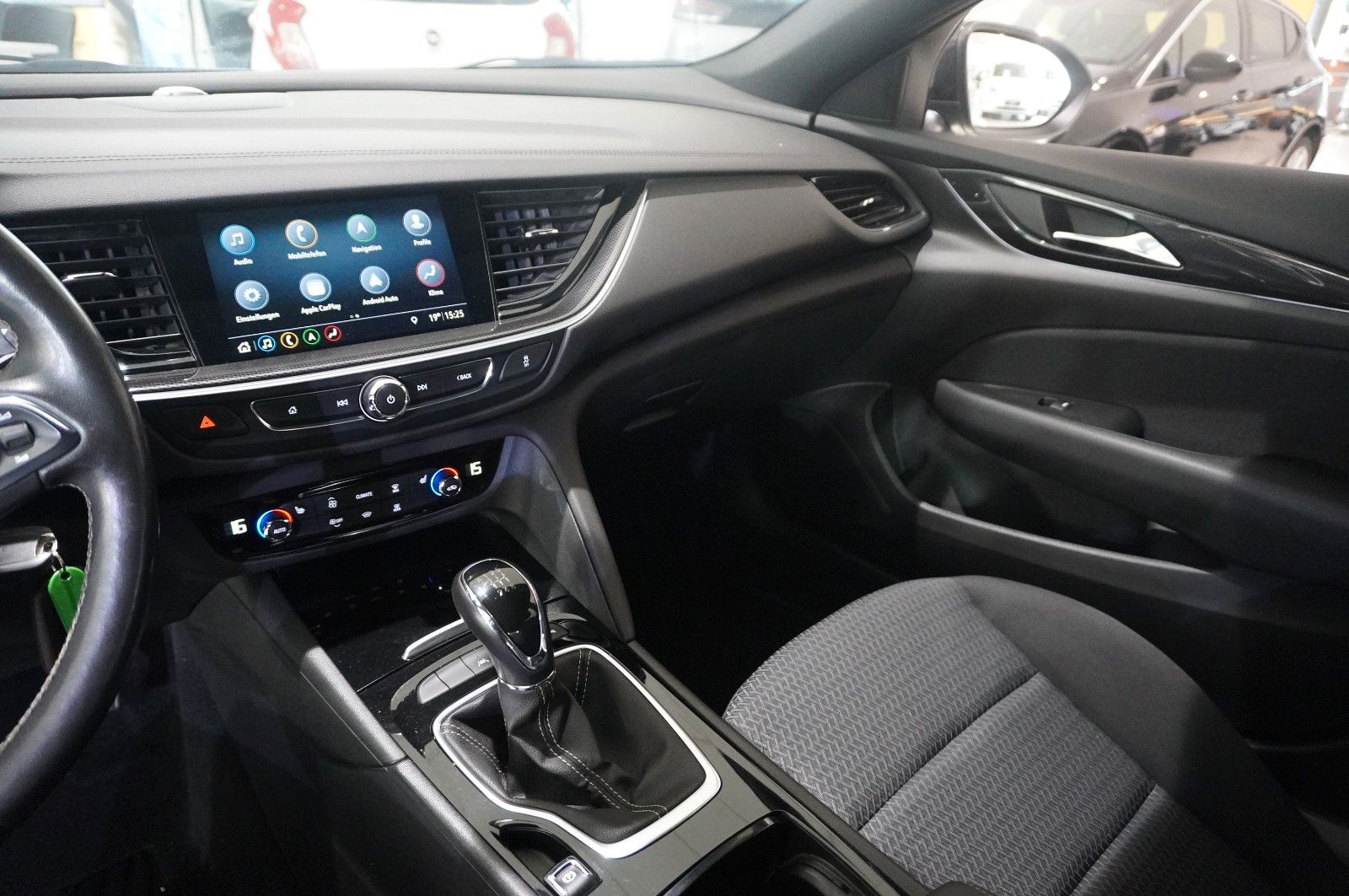 Fahrzeugabbildung Opel Insignia B ST 2.0D BUSINESS NAVI/LED/KAMERA/DAB+
