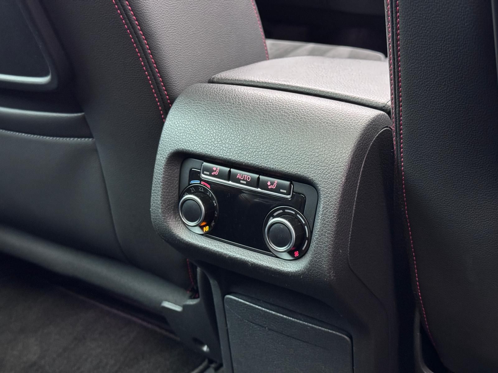 Fahrzeugabbildung SEAT 2.0 TDI FR-LINE/7-SITZE/PANO/AHK/STDHZ/MRY/E-TÜR