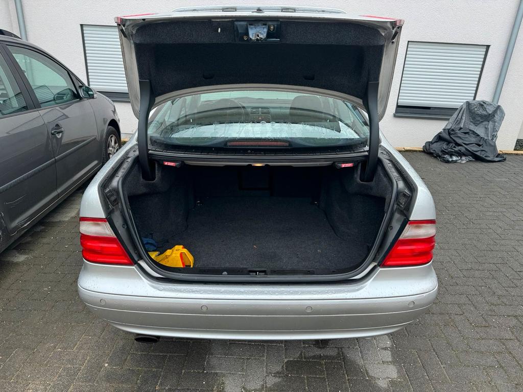 Mercedes-Benz CLK 200