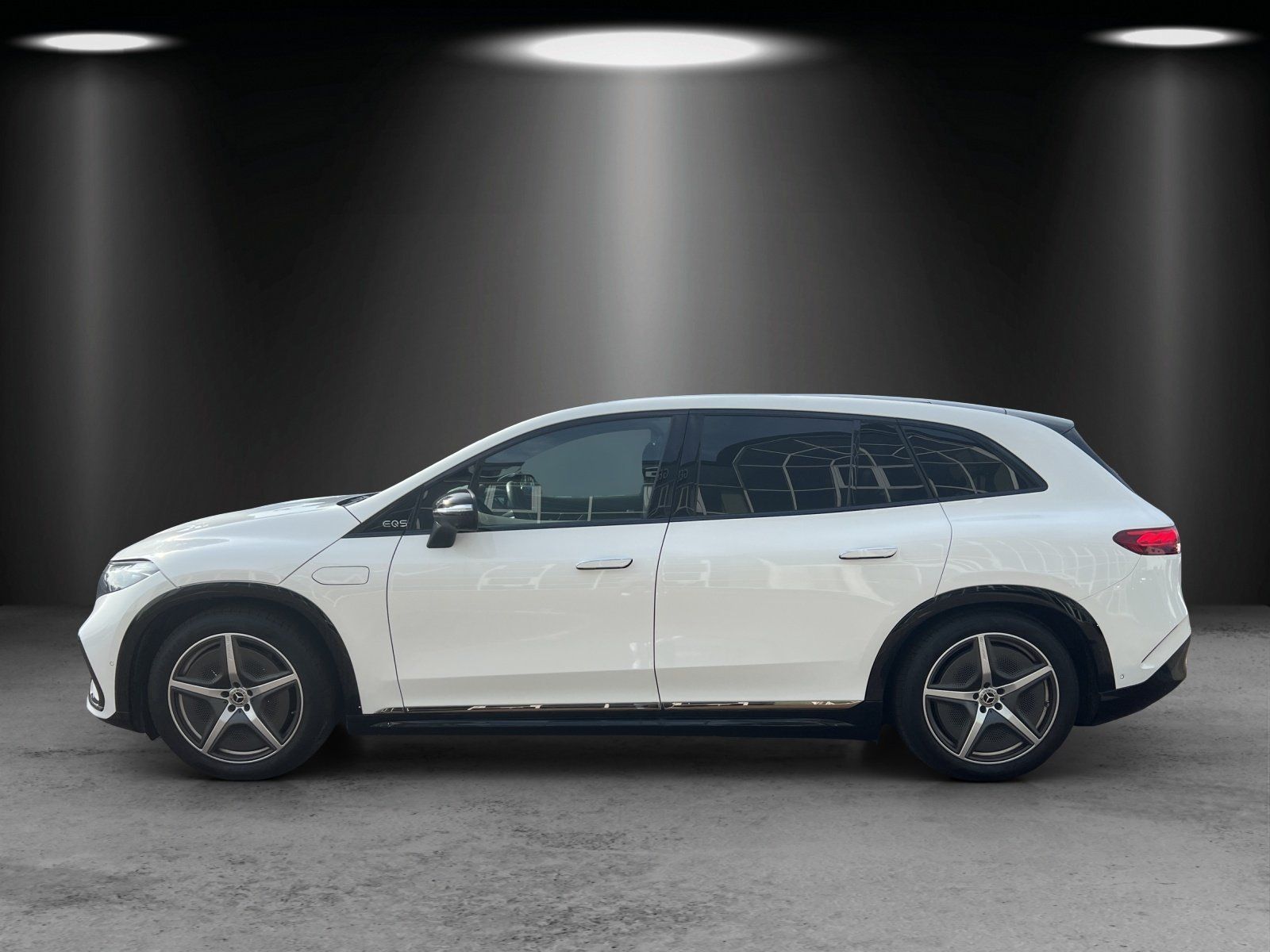 Fahrzeugabbildung Mercedes-Benz EQS 450 4M SUV AMG DISTRO Sitzkl HYPER HAL 360°