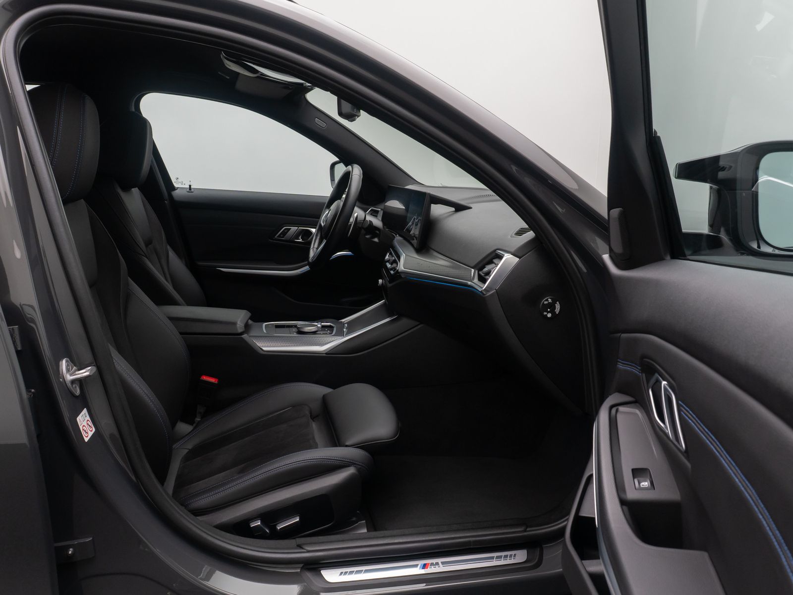 Fahrzeugabbildung BMW M340d xD HUD DAB HiFi AHK Alarm Komfort 19Zoll