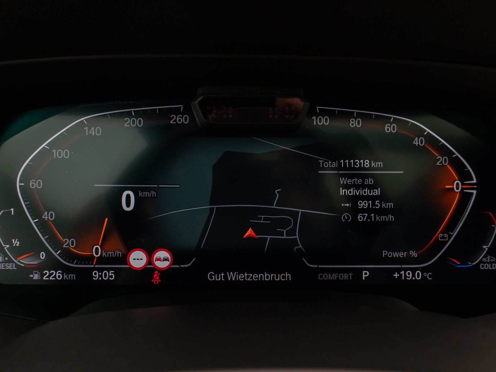Fahrzeugabbildung BMW X5 xD40d M Sport Panorama Laser 360°HUD DAB B&W