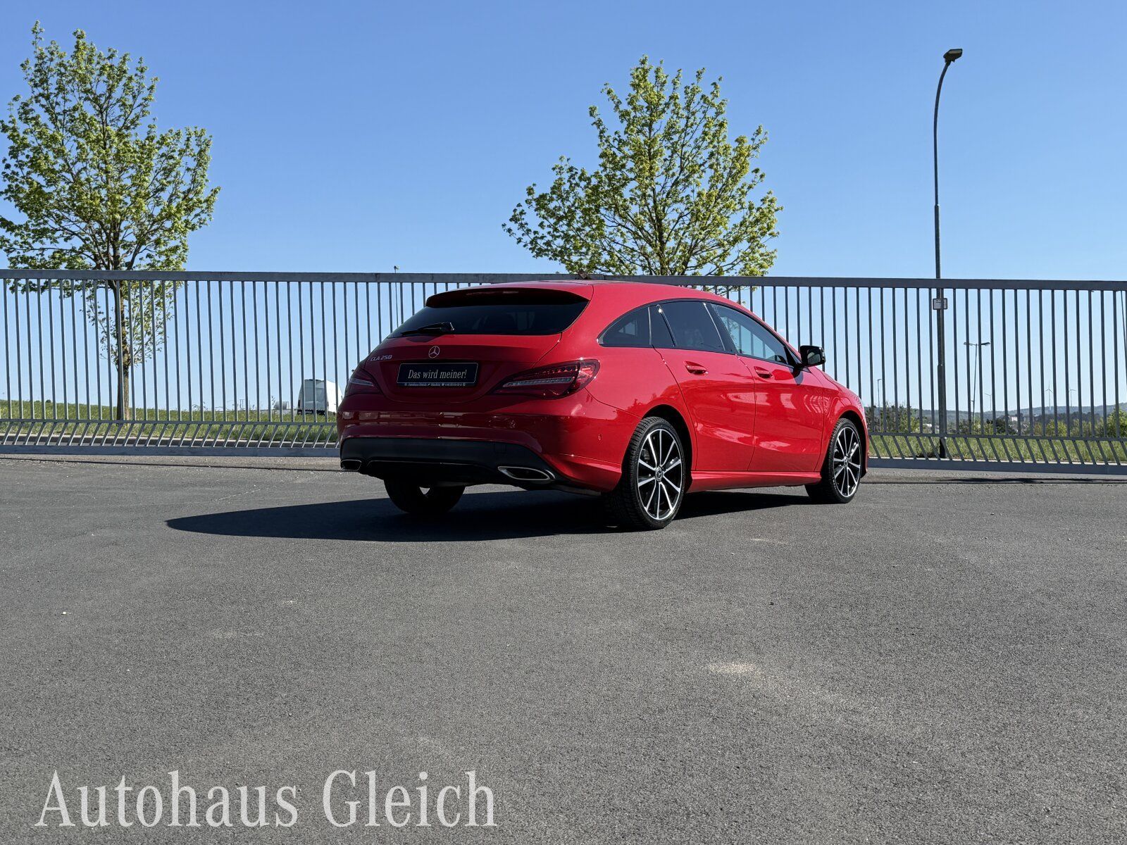 Fahrzeugabbildung Mercedes-Benz CLA 250 Shooting Brake Urban Navi/Distronic/Klim