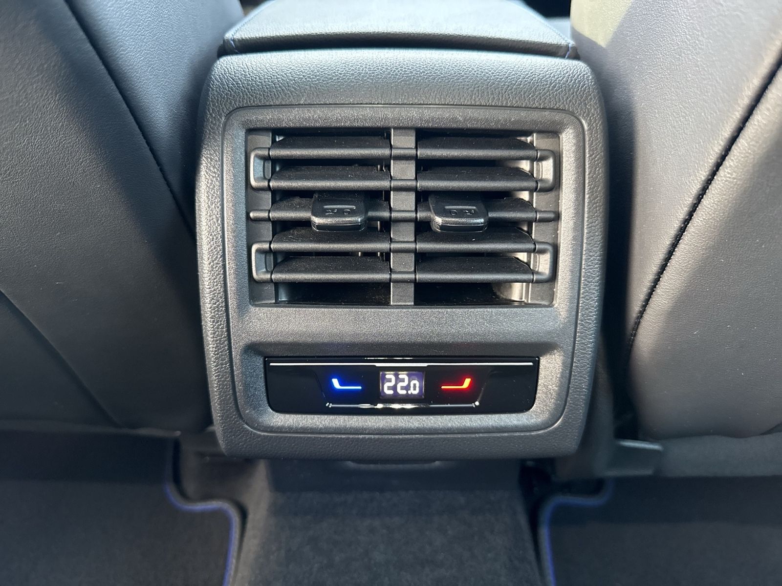 Golf VIII R, Pano, Nappa, Akra, DCC, BlackStyle