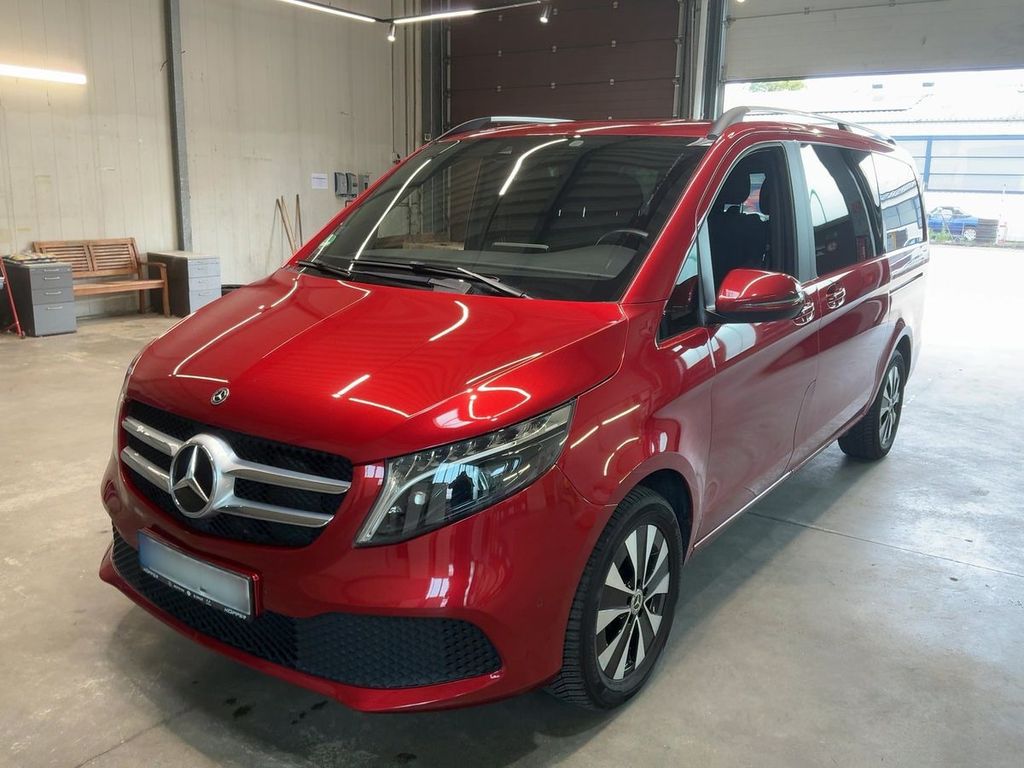 Image of Mercedes-Benz V 220