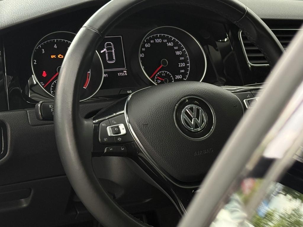 Volkswagen Golf VII 1.5 TSI IQ.DRIVE, Standheiz., ACC, Navi
