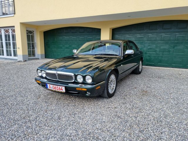 Jaguar XJ Executive 3.2