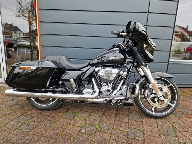 Harley-Davidson FLHX 117 STREET GLIDE 