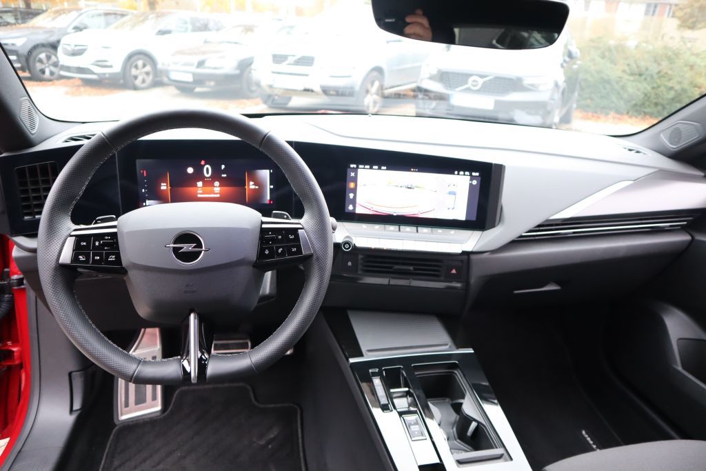 Fahrzeugabbildung Opel Astra ST GS 1.2 Turbo Aut.+Navi+Keyless+LED