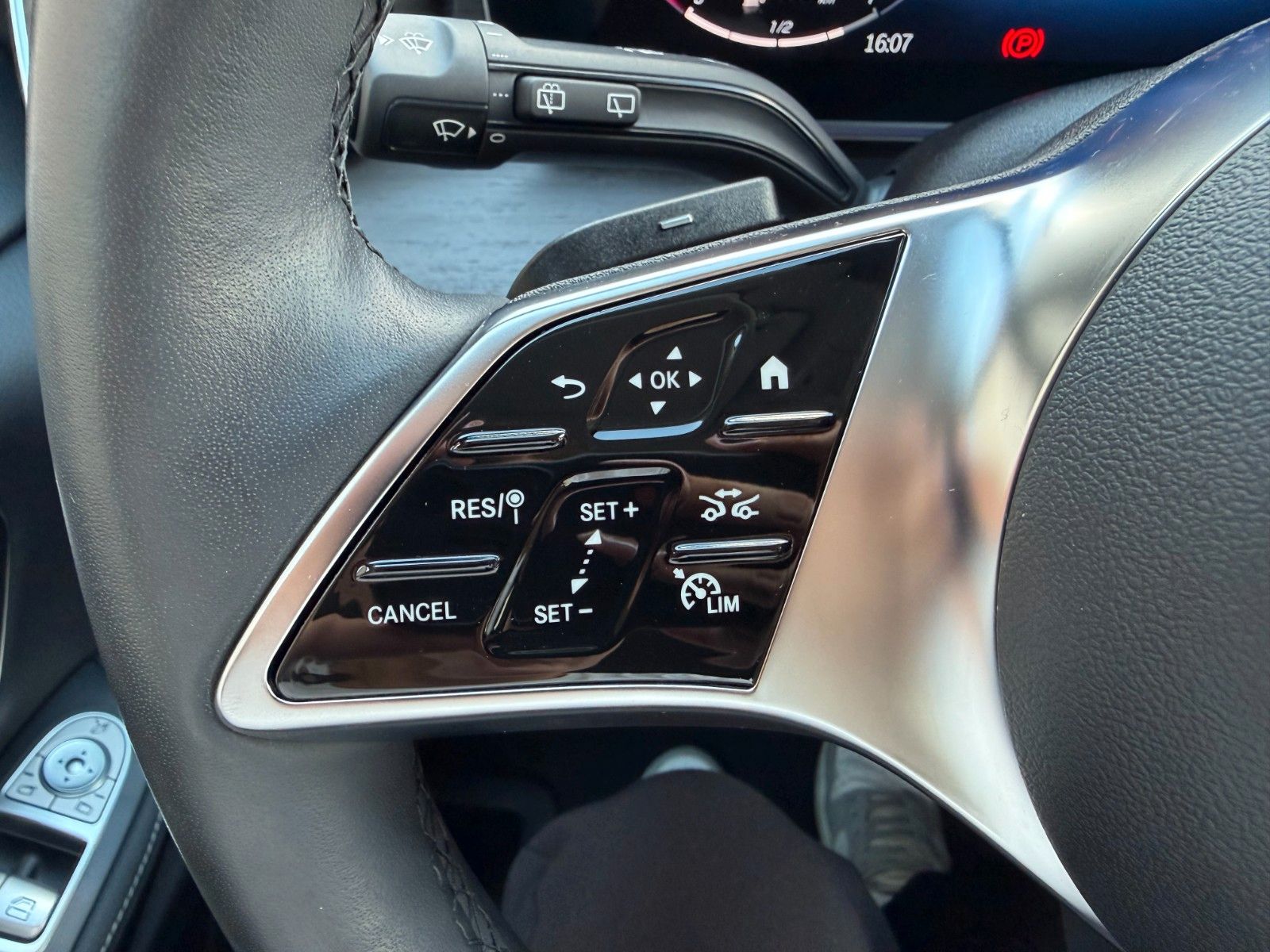 Fahrzeugabbildung Mercedes-Benz V 250 d AVA DISTRONIC 360Kamera elektr. Türen