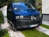 Volkswagen T6 Kombi mit Einbaubett - Volkswagen T6 Kombi: 8 Sitzer