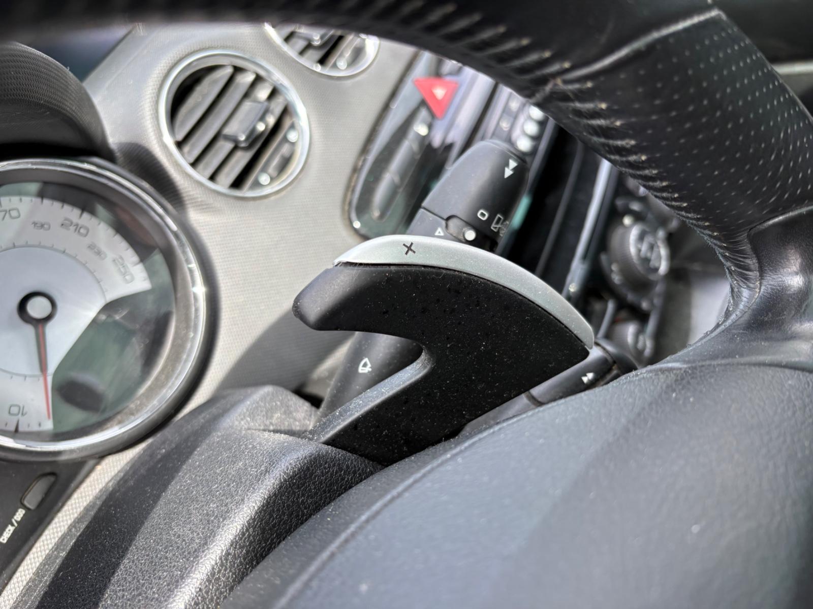 Peugeot 308 2013 — photo 7