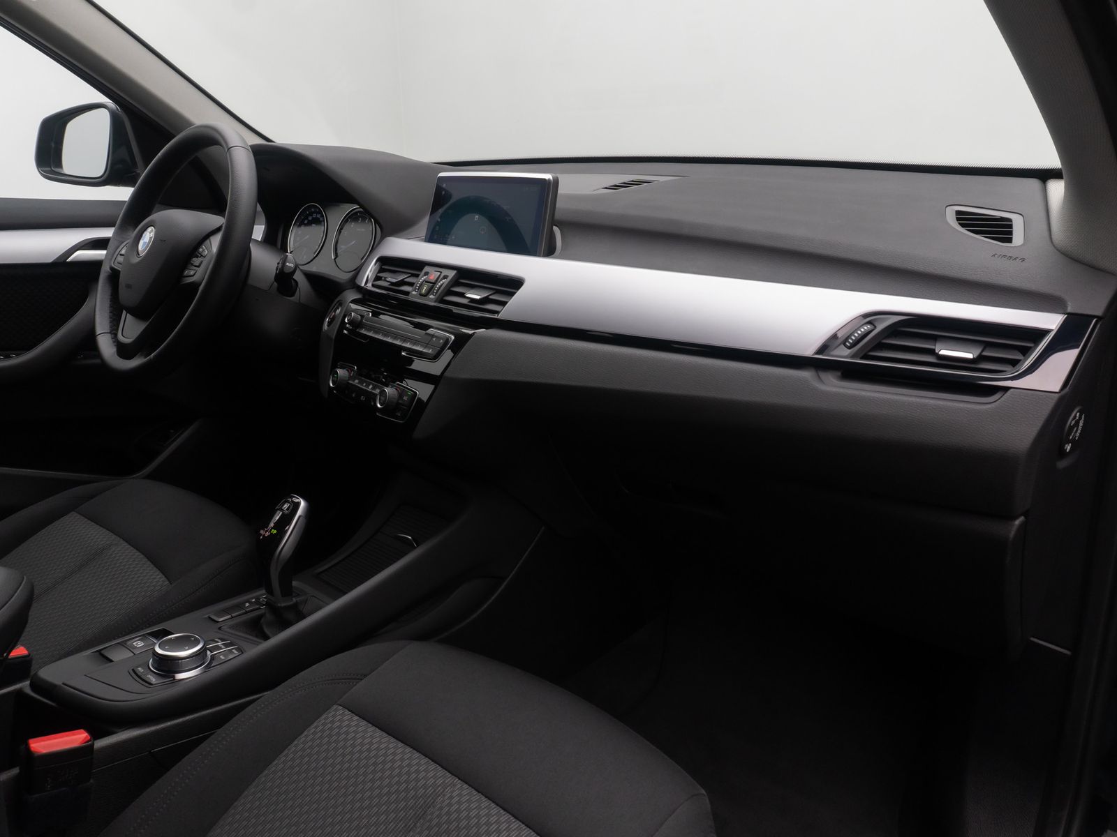 Fahrzeugabbildung BMW X1 sD18i GeschwindigReg DAB ParkAss Navi Lordos