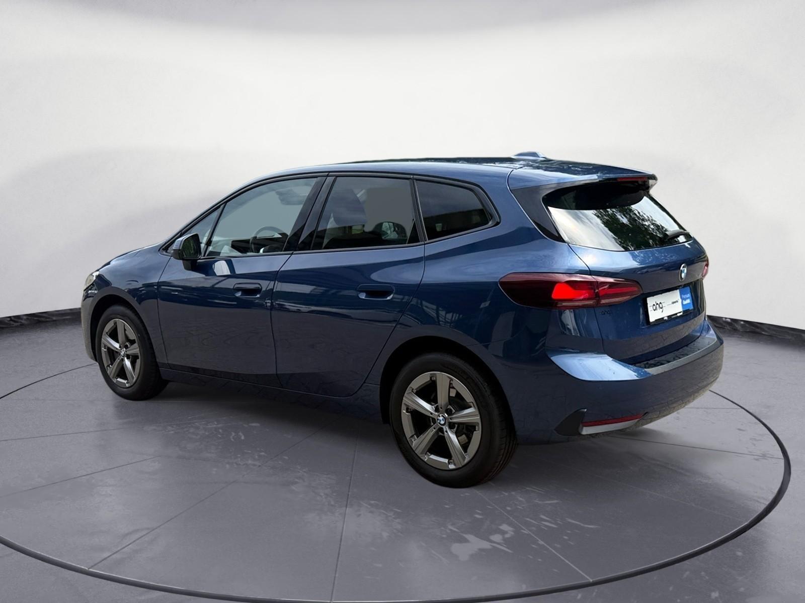 BMW 218i Active Tourer Steptronic DCT AHK